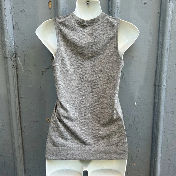 Lululemon Swiftly Breathe Muscle Tank Top
Slate / White, size 6 - Picture 7 of 8